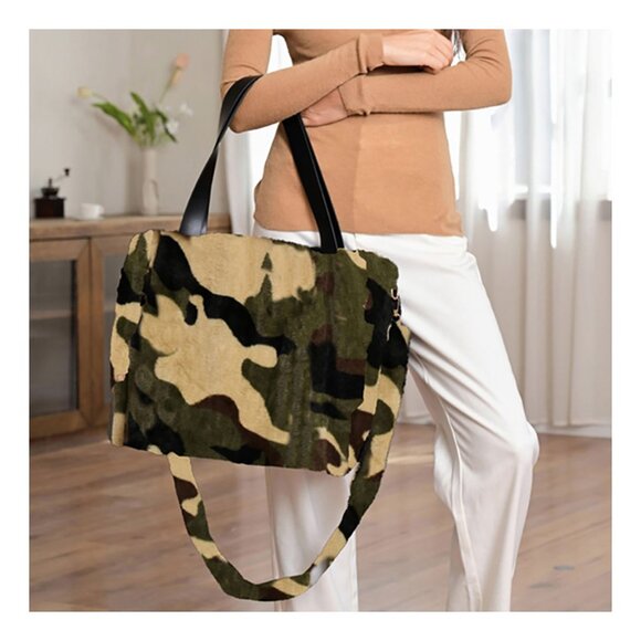 Tigerstars Fluffy Faux Fur Camouflage Pattern Shoulder Tote Bag - Picture 1 of 1